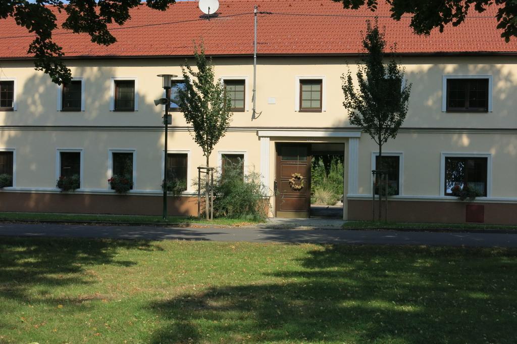 La Ferme De Sissi Apartman Smržice Kültér fotó